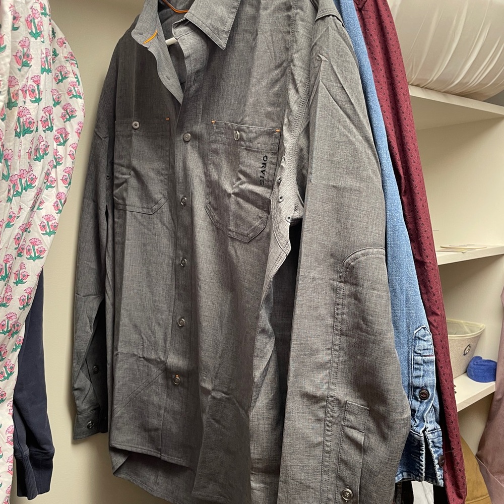 Orvis Gray Tech Button-Up Long Sleeve Work Shirt with UPF, Size L, Never Worn